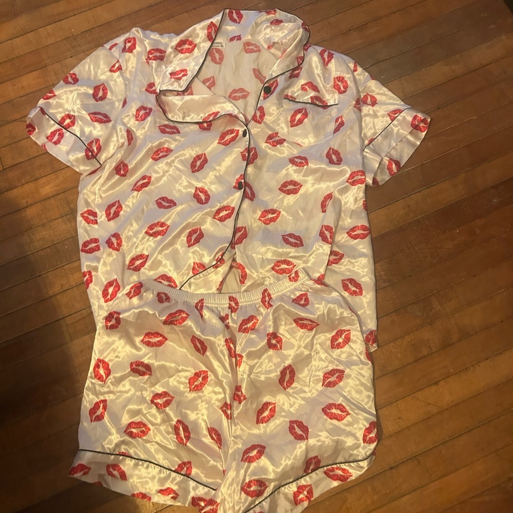 Lip Print Satin Pajama Set